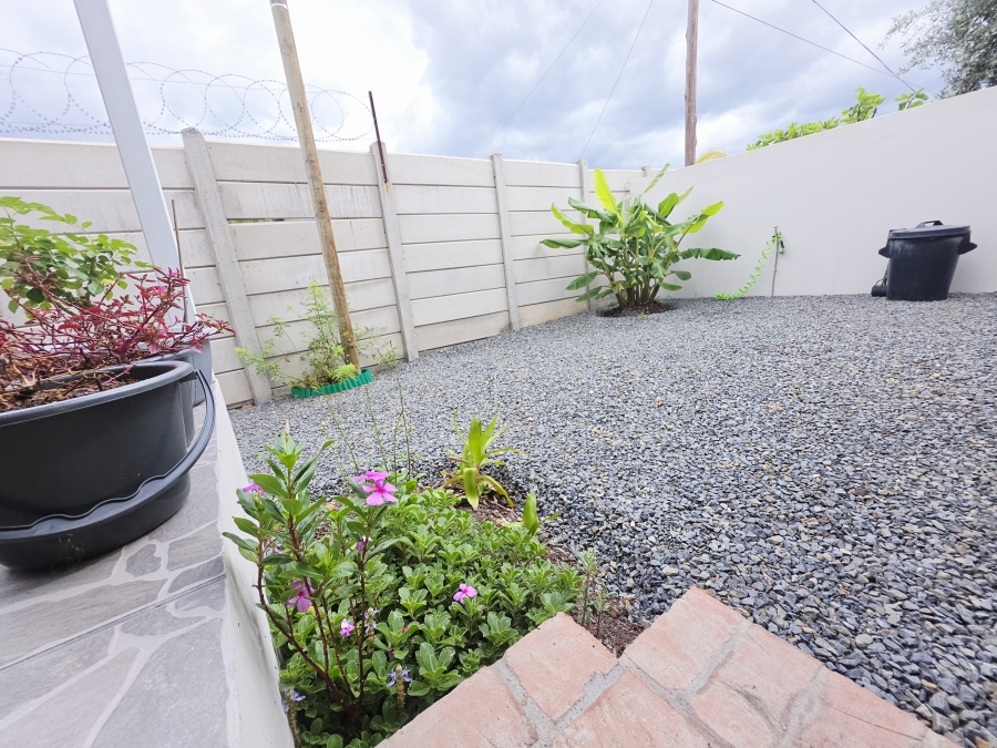 2 Bedroom Property for Sale in Oudtshoorn North Western Cape